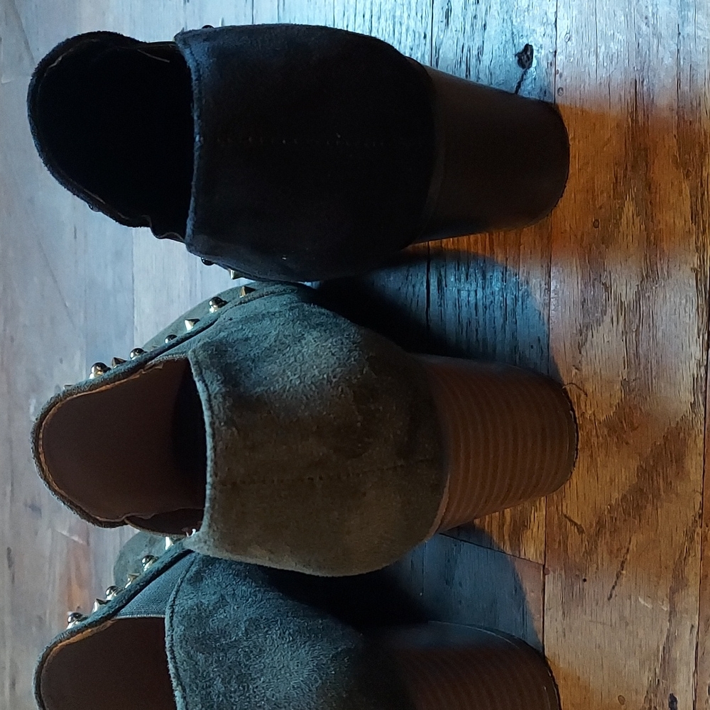 2 pair of shoes 10.00 - Picture 3 of 9